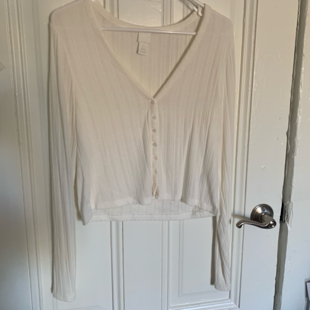 H&M Cream Long Sleeve Crop Blouse